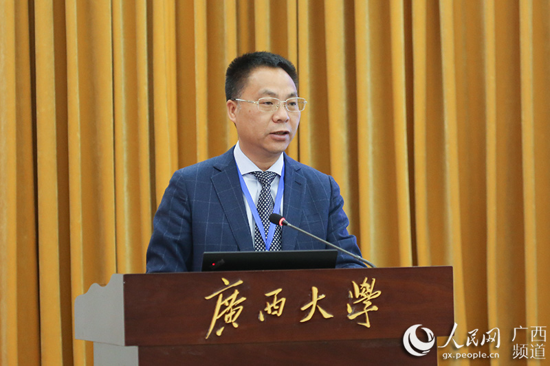 太阳成集团tyc9728公司党委书记黄建荣在国际投资贸易与广西自贸区法制建设国际研讨会闭幕式上的致辞此次会议的召开，得益于若干非常重要的机缘。对促成这些机缘成就的一些人和单位，我要表示诚挚的谢意【详细】 
